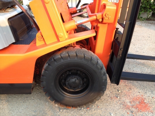 รถยกนิสสัน1.6ตันเบนซิลเสาสูง3เมตร สภาพดีพร้อมใช้นำเข้าญี่ปุ่น ราคาไม่แพงครับ