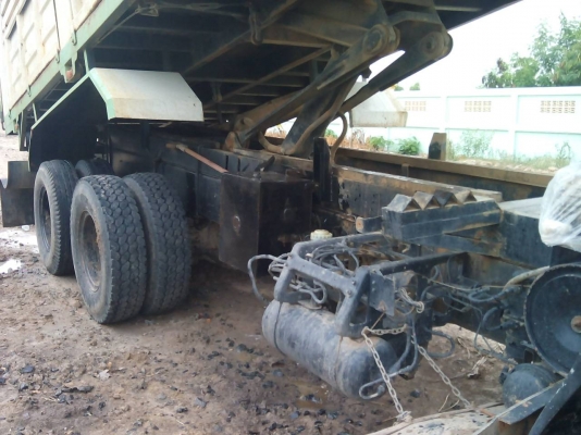 ขาย 10 ล้อดั้มอิซูซุแม่ลูก 2 เพลา 2 คาน เลขตัวรถ FXZ23NFYFK ปี44 เครื่อง 6SD1 240 แรง