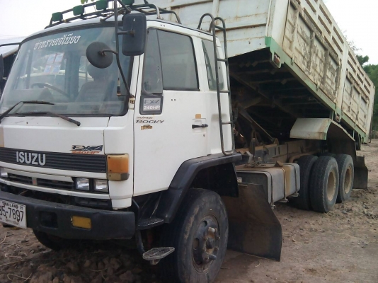 ขาย 10 ล้อดั้มอิซูซุแม่ลูก 2 เพลา 2 คาน เลขตัวรถ FXZ23NFYFK ปี44 เครื่อง 6SD1 240 แรง