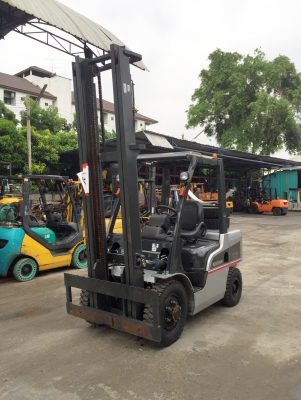 -:-*&bull;*ข า ย ร ถ ย ก นำ เ ข้ า*&bull;*-:-NISSAN FD35 เครื่องดีเซล เสาสูง5เมตร ล้อหน้าคู่ สนใจติดต่อ 083-062-0223