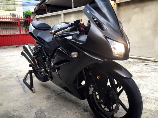 KAWASAKI NINJA250 ปี2012สภาพเเต่งๆจัดเต็มด้วยท่อ คู่ออก2 AKPVล้อโต ER ราคา 69500