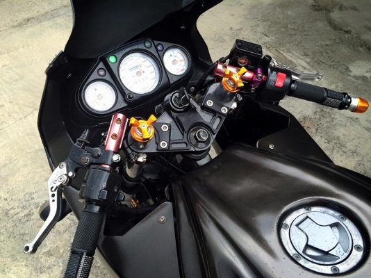 KAWASAKI NINJA250 ปี2012สภาพเเต่งๆจัดเต็มด้วยท่อ คู่ออก2 AKPVล้อโต ER ราคา 69500