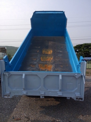 ขายหกล้อดั้มNPR115แรงรถห้าง พวงมาลัยพาวเวอร์ เฟืองท้ายF กระบะยาว4.30เมตร รถพร้อมใช้ เกียร์120 ทะเบียนพร้อมโอน