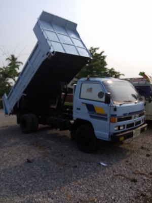 ขายหกล้อดั้มNPR115แรงรถห้าง พวงมาลัยพาวเวอร์ เฟืองท้ายF กระบะยาว4.30เมตร รถพร้อมใช้ เกียร์120 ทะเบียนพร้อมโอน