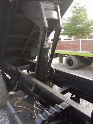 ขายหกล้อดั้มNPR115แรงรถห้าง พวงมาลัยพาวเวอร์ เฟืองท้ายF กระบะยาว4.30เมตร รถพร้อมใช้ เกียร์120 ทะเบียนพร้อมโอน