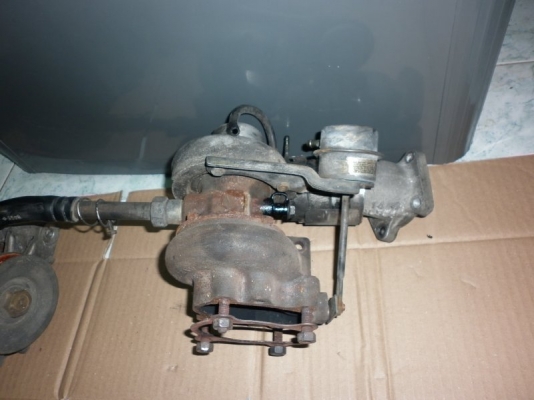 ต้องการขาย ไดร์ทชาร์ทเเละturbo NISSAN LD20 ต้องการขาย ไดร์ทชาร์ทเเละturbo NISSAN LD20