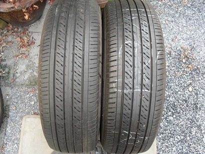 ขายยาง DUNLOP SP LT37 ปี2413(1คู่) 215-65-16 ราคา 2,200