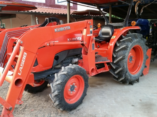 คูโบต้า  KUBOTA     L4708 (4WD) พร้อมชุดตัก