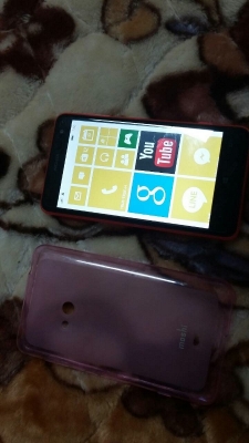ขออนุญาติขายถูกๆแบ่งกันใช้ nokia lumia 625  ราคา 3200
