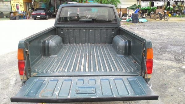 บิกเอ็ม 95 แค้ปเครื่องฝาแดง รถสวยสภาพดี บิกเอ็ม 95 แค้ปเครื่องฝาแดง รถสวยสภาพดี