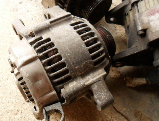 ไดชาร์ท หลายรุ่น โตโยต้า-นิสสัน-รถเก๋ง-รถกระบะ เริ่มต้น1,000บ