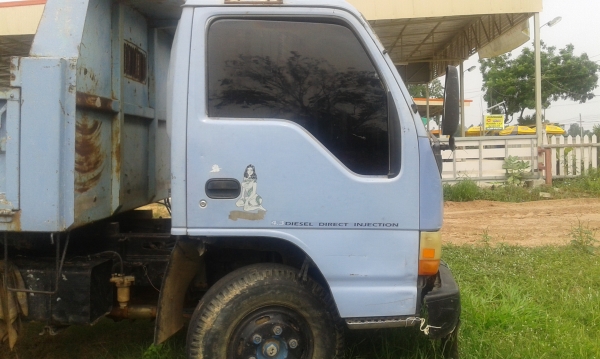 หกล้อ อีซูชุ NPR120 ดั้มสามิตร สภาพเดิมพร้อมใช้งาน เอกสารพร้อม (รถบ้านฝากขาย) แคชซีสวยจัด"หัวเดิมเก็บรายเอียดนิดหน่อย"สวยเลยครับ