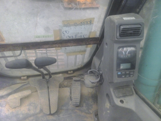 รถขุด KOBELCO SK200-6  S/N YN10-39881  8262HR  2006Y รถนอกนำเข้าจากญี่ปุ่น เข้าไทยแล้วครับ