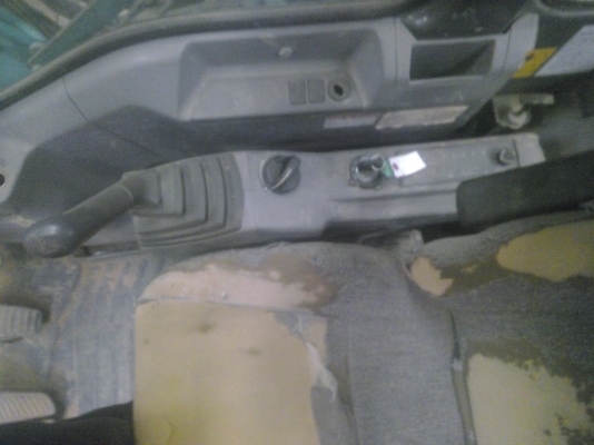 รถขุด KOBELCO SK200-6  S/N YN10-39881  8262HR  2006Y รถนอกนำเข้าจากญี่ปุ่น เข้าไทยแล้วครับ