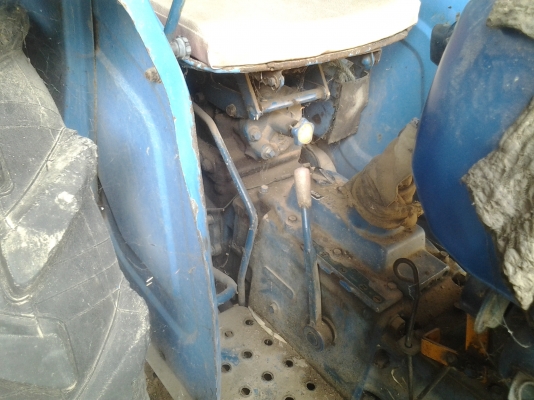 ขายตามสภาพรถไถ18ฮิโน๊ะโมะโต๊ะเครื่องปกติแตไดสตาดค้าง