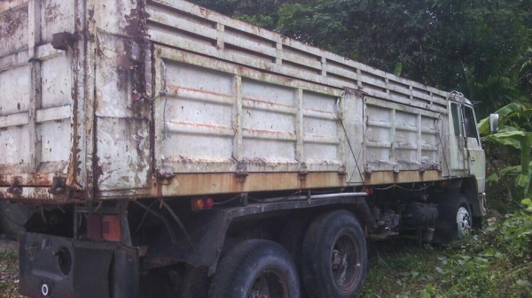 10 ล้อดั้ม 2 เพลา 220 แรง HINO SUMO FM226-10510 ปี 2530 รถสภาพดีพร้อมใช้เล่มพร้อม