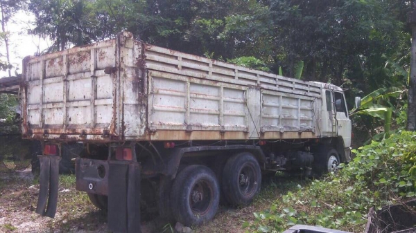 10 ล้อดั้ม 2 เพลา 220 แรง HINO SUMO FM226-10510 ปี 2530 รถสภาพดีพร้อมใช้เล่มพร้อม