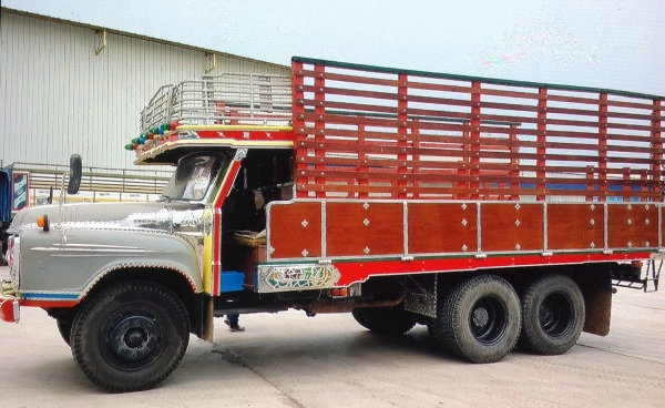 ขายรถสิบล้อหัวยาวHino. เครื่อง  EH700รถสวยพร้อมใช้งาน