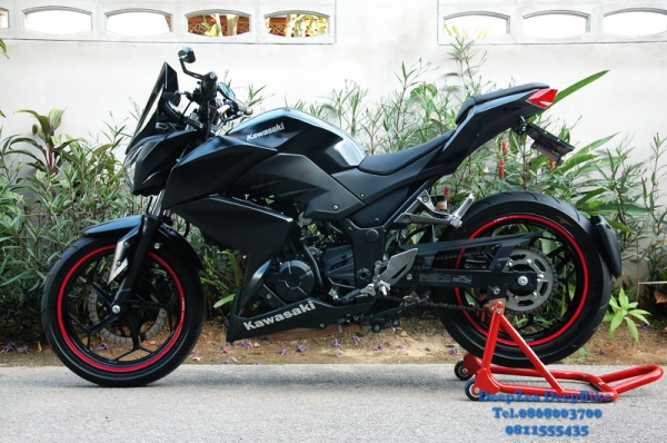 ขาย Kawasaki Z250 สีดำ ปี 2013 Book Service เอกสารพร้อมโอน