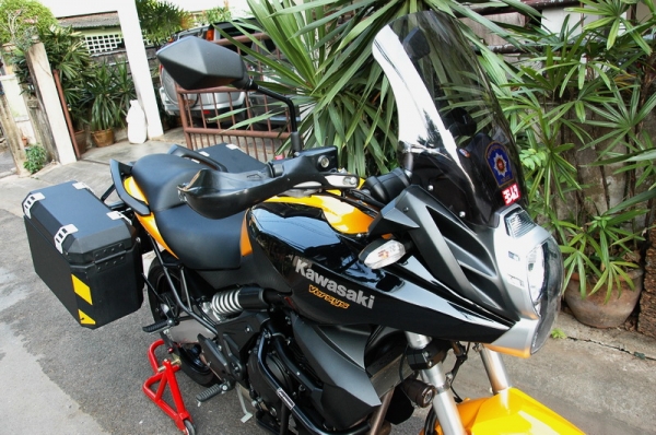 ขาย Kawasaki Versys 650 ABS ปี2012  พร้อมของแต่ง เอกสารพร้อมโอน