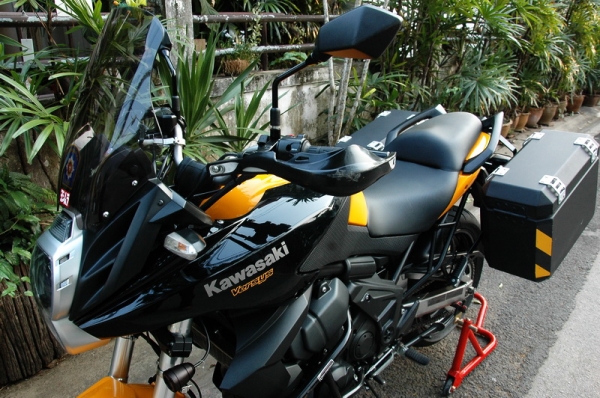 ขาย Kawasaki Versys 650 ABS ปี2012  พร้อมของแต่ง เอกสารพร้อมโอน