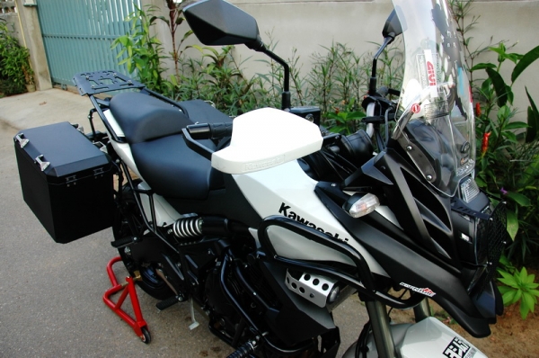 ขาย Kawasaki Versys 650 ABS ปี 2012  พร้อมของแต่ง เอกสารพร้อมโอน