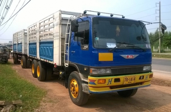 ขายรถพ่วง แม่ลูกไม่ดั้ม HINO FM3M สภาพสวยเดิมๆ เครื่องเดิม M10C 240 แรงม้า เกียร์เดิม สโลว์เดิม คัสซีสวยจัดตลอดเส้น ยางเต็ม ทะเบียนพร้อมโอนครับ