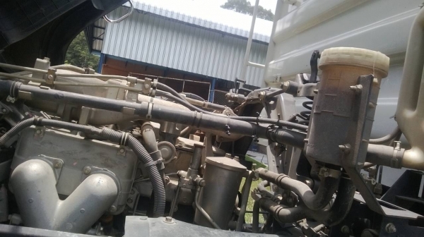 รถอีซูซุ 10 ล้อดั้ม FXZ 360 แรงม้า. ปี 56  ( ขายแม่ , ลูก. ) ( รถวิ่ง 1xx,xxx กว่า กม. )       สนใจติดต่อ  081 - 6079515