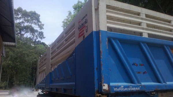 รถอีซูซุ 10 ล้อดั้ม FXZ 360 แรงม้า. ปี 56  ( ขายแม่ , ลูก. ) ( รถวิ่ง 1xx,xxx กว่า กม. )       สนใจติดต่อ  081 - 6079515