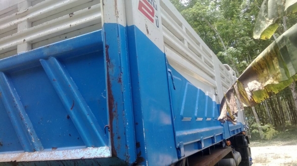 รถอีซูซุ 10 ล้อดั้ม FXZ 360 แรงม้า. ปี 56  ( ขายแม่ , ลูก. ) ( รถวิ่ง 1xx,xxx กว่า กม. )       สนใจติดต่อ  081 - 6079515