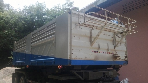 รถอีซูซุ 10 ล้อดั้ม FXZ 360 แรงม้า. ปี 56  ( ขายแม่ , ลูก. ) ( รถวิ่ง 1xx,xxx กว่า กม. )       สนใจติดต่อ  081 - 6079515