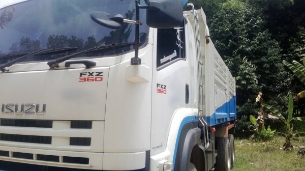 รถอีซูซุ 10 ล้อดั้ม FXZ 360 แรงม้า. ปี 56  ( ขายแม่ , ลูก. ) ( รถวิ่ง 1xx,xxx กว่า กม. )       สนใจติดต่อ  081 - 6079515