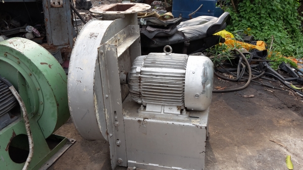 ขายโบโว่ขนาดใหญ๋ครับของUS ขนาด20แรง 10000 บาท ขนาด 5.5 แรง 8000 บาท