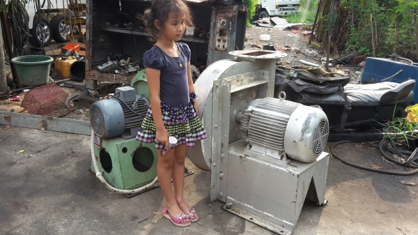 ขายโบโว่ขนาดใหญ๋ครับของUS ขนาด20แรง 10000 บาท ขนาด 5.5 แรง 8000 บาท