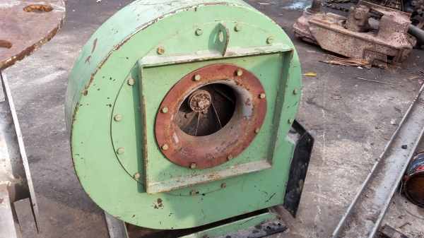 ขายโบโว่ขนาดใหญ๋ครับของUS ขนาด20แรง 10000 บาท ขนาด 5.5 แรง 8000 บาท