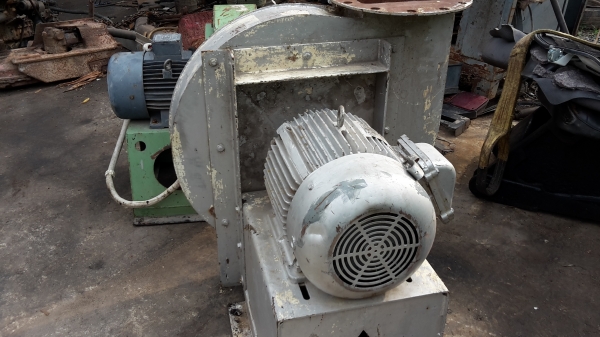 ขายโบโว่ขนาดใหญ๋ครับของUS ขนาด20แรง 10000 บาท ขนาด 5.5 แรง 8000 บาท