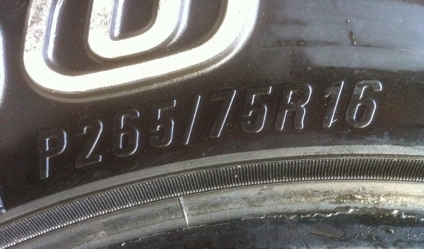 ยาง Maxxis 265/75/16 ปี14 สภาพดี