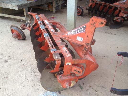 ผานพรวน6x24"ตราช้าง ใส่รุ่น M เดิมไม่มีแต่งเติม อยู๋ สุรินทร์