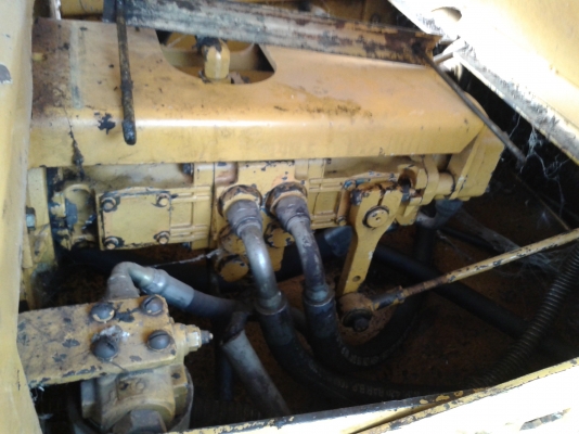 ขายรถคีบอ้อยBELL 3 สูบ ราคาคุยกันได้