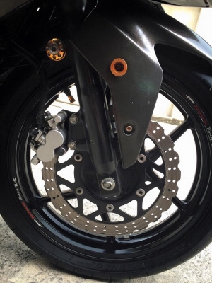 KAWASAKI NINJA250 ปี2012สภาพเเต่งๆจัดเต็มด้วยท่อ คู่ออก2 AKPV เสียงลั่นๆครับล้อโต ER ยางหลัง160 ท้ายสั้น