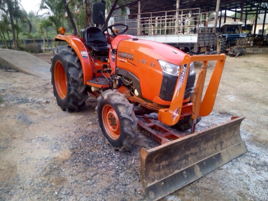 รถไถL3608 สภาพดีใช้งาน1050ชม. ครับ