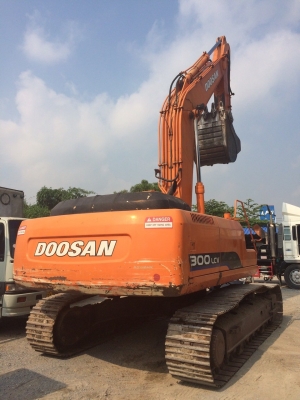 ต้องการขายรถแบคโฮDOOSAN 300 ต้องการขายรถแบคโฮDOOSAN 300