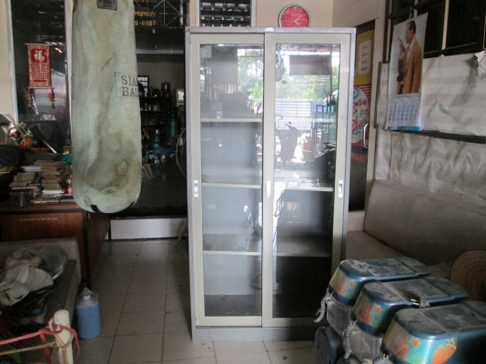 ตู้ล็อกเกอร์  มีหลายชั้น   ขายถูก  แข็งแรง  ขาย2200บาท