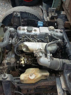 สี่ล้อ อีซูชุ NKR88แรงห้างแท้ เกียร์สั้น สภาพดีสวยเดิมจริง พร้อมใช้งาน ทะเบียนพร้อมโอน.(มีหลังคาโดยสารแถมให้ ครับ)