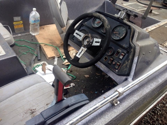 เรือแบส 16 ฟุต ยามาฮ่า 90 แรง พร้อมเทเลอร์นอก เรือนำเข้า