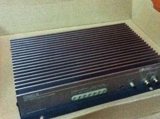 ขายแอมป์ SoundStream รุ่น D200 II(2ch) สภาพสวยๆ 2200.-