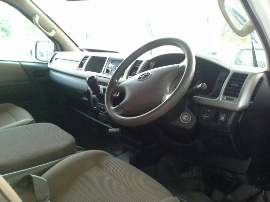 รถตู้ โตโยต้า ปี56 สภาพดีสวยเดิมพร้อมวิ่ง เอกสาร ทะเบียนพร้อมโอน (ราคา420,000บ)ต่อรองได้