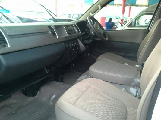 รถตู้ โตโยต้า ปี56 สภาพดีสวยเดิมพร้อมวิ่ง เอกสาร ทะเบียนพร้อมโอน (ราคา420,000บ)ต่อรองได้