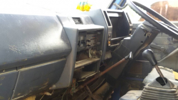 หกล้อดั้ม อีชูซุ FRR175เเรง สภาพดีสีเดิมช่วงล่างเต็มใหญ่ พร้อมลุยงาน เล่มทะเบียนพร้อม (ราคา490,000บ)ต่อรองได้