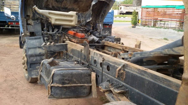 หกล้อดั้ม อีชูซุ FRR175เเรง สภาพดีสีเดิมช่วงล่างเต็มใหญ่ พร้อมลุยงาน เล่มทะเบียนพร้อม (ราคา490,000บ)ต่อรองได้